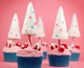 Candy cane Christmas tree cupcakes