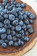Caramelised white chocolate cheesecake with blueberries