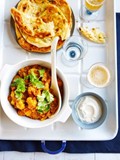 Cauliflower curry with tomato and coriander