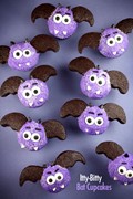 Itty-bitty bat cupcakes