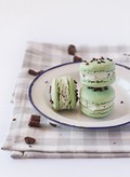 Mint chocolate chip macarons
